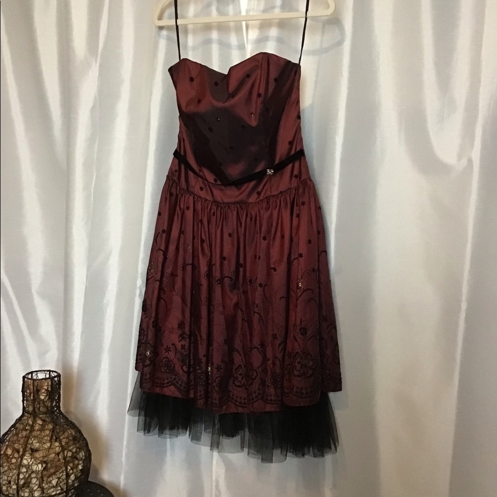 Woman’s Dollar Evening Wear Dress